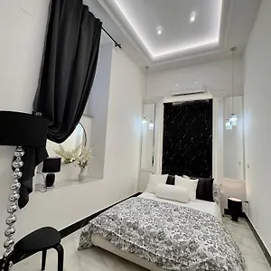 Ferdinando's Apartment Naples